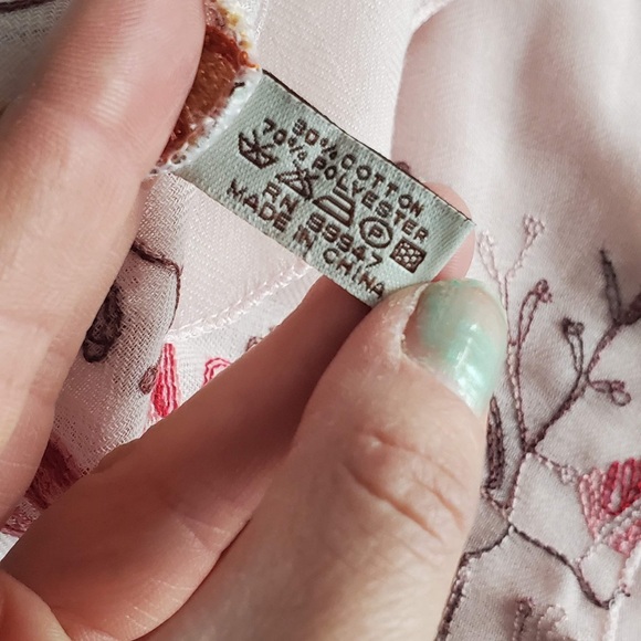 Pink floral embroidered sheer vest - Picture 4 of 7